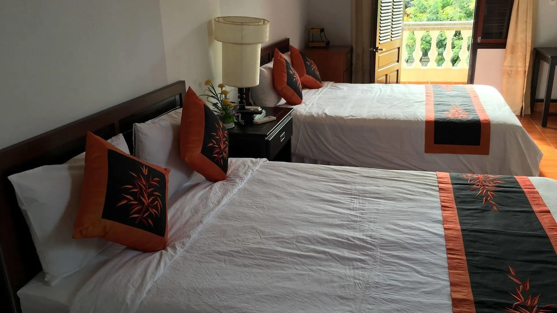 Botanic Beach Homestay 会安 2*,